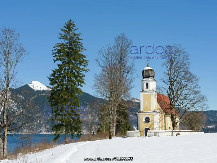 : Church Sankt Margareth at Zwergern Spitz. Lake Walchensee : Church Sankt Margareth at Zwergern Spitz. Lake Walchensee