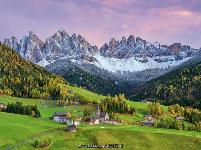 : Church of St. Magdalena at sunset, Santa Maddalena : Church of St. Magdalena at sunset, Santa Maddalena