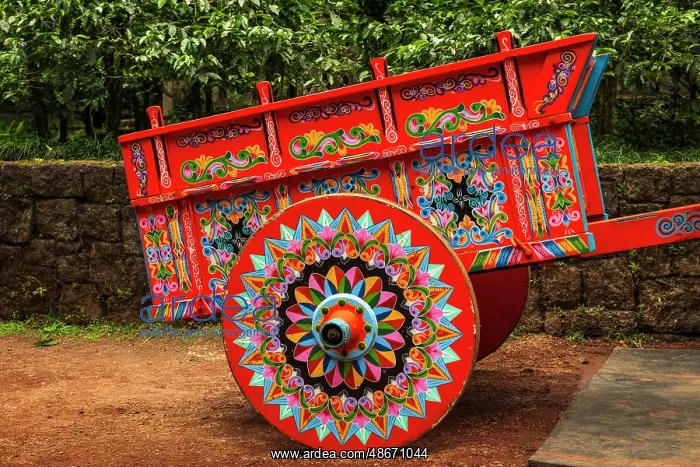 : Colorful painted ox cart, La Paz Waterfall Gardens, Alajuela : Colorful painted ox cart, La Paz Waterfall Gardens, Alajuela
