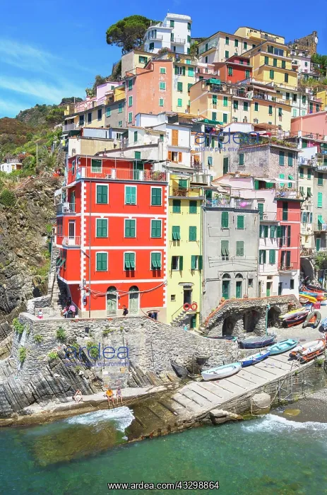: Colorful village, Riomaggiore, Cinque Terre, Liguria : Colorful village, Riomaggiore, Cinque Terre, Liguria