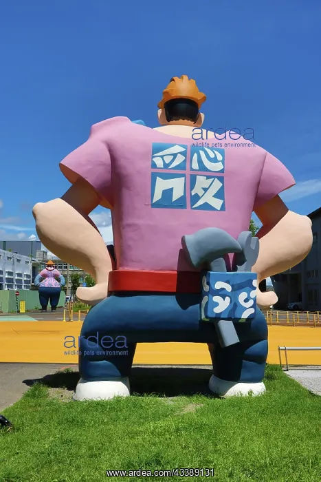 : Construction Man figure on Pier 2, Kaohsiung, Taiwan : Construction Man figure on Pier 2, Kaohsiung, Taiwan