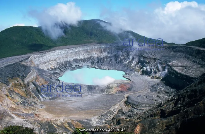  : COSTA RICA - POAS VOLCANO
