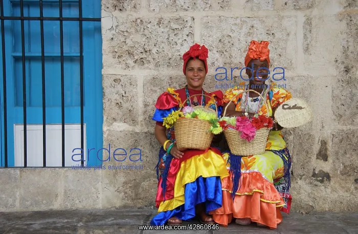 : Cuba - Some women in Habana Vieja, the Old Town : Cuba - Some women in Habana Vieja, the Old Town