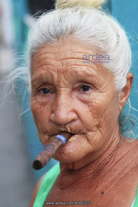 : Cuban Woman : Cuban Woman