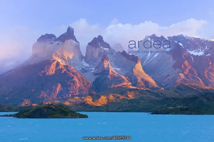 : Cuernos del Paine - mountain scenery encompassing : Cuernos del Paine - mountain scenery encompassing