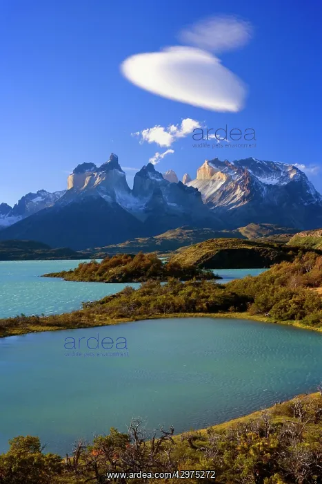 : Cuernos del Paine - mountain scenery encompassing