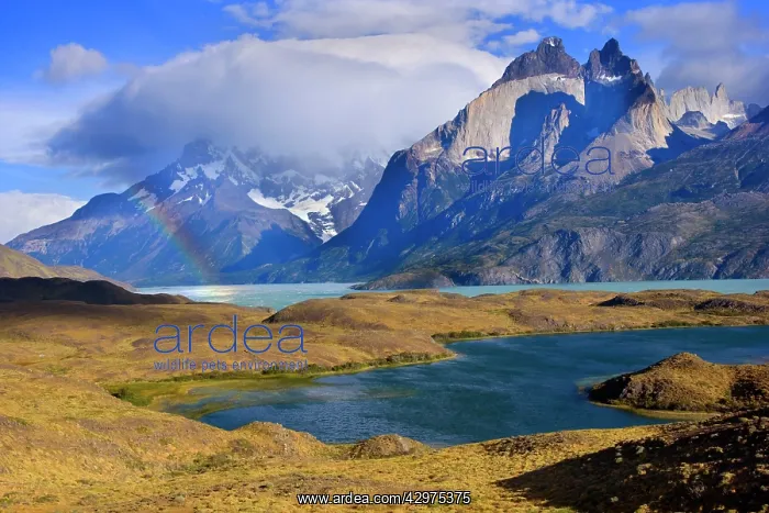  : Cuernos del Paine - mountain scenery encompassing