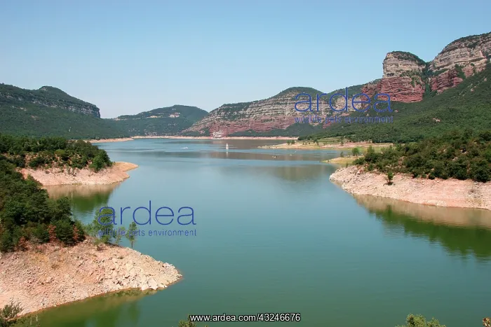 : Dam of Sau in the river Ter. Barcelona province : Dam of Sau in the river Ter. Barcelona province