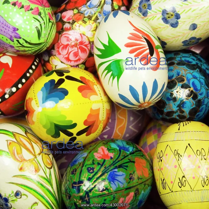 : Decorative Easter Eggs : Decorative Easter Eggs