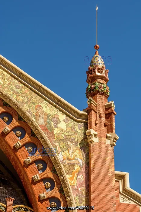 : Details of the Mercat de Colon (Columbus Market), Valencia : Details of the Mercat de Colon (Columbus Market), Valencia