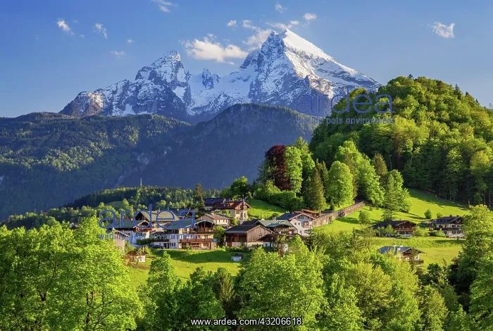 : District with Hilger Chapel, Lockstein and Watzmann : District with Hilger Chapel, Lockstein and Watzmann