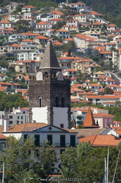 : Downtown clock tower of Gothic 15th century : Downtown clock tower of Gothic 15th century