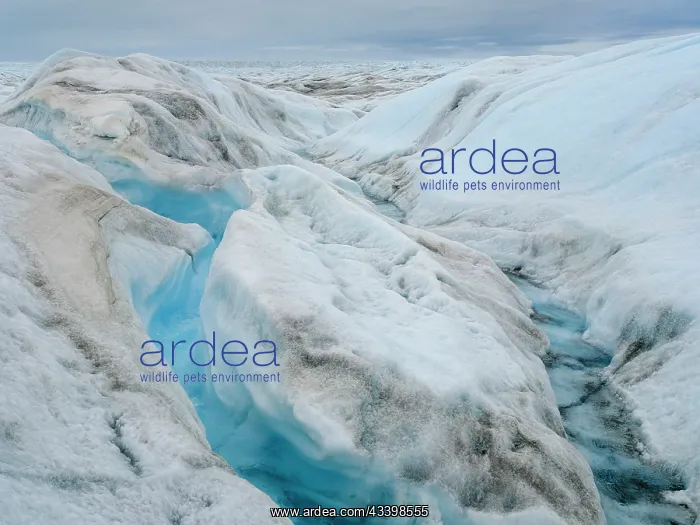 : Drainage system on the surface of the ice sheet : Drainage system on the surface of the ice sheet
