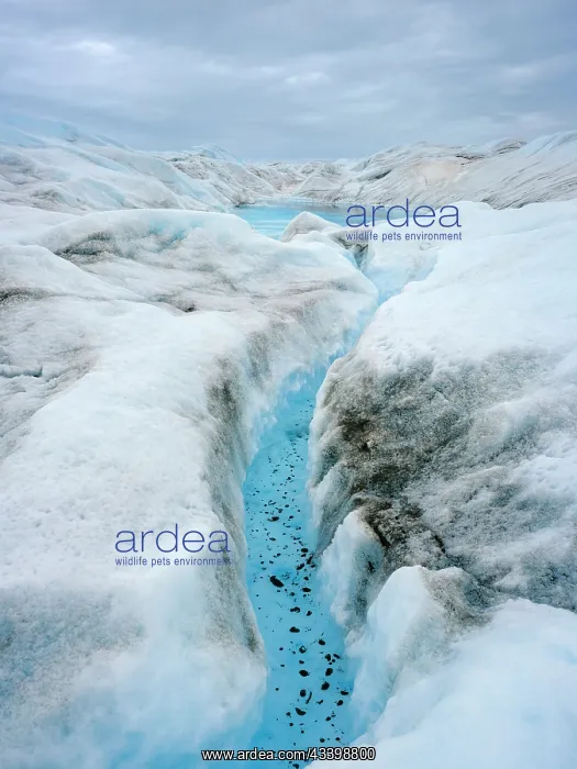: Drainage system on the surface of the ice sheet : Drainage system on the surface of the ice sheet