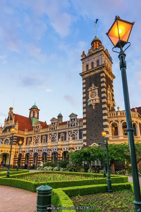 : The Dunedin Railway Station, Dunedin, South Island : The Dunedin Railway Station, Dunedin, South Island