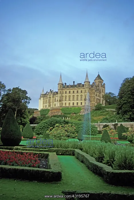 : Dunrobin Castle, Scotland : Dunrobin Castle, Scotland