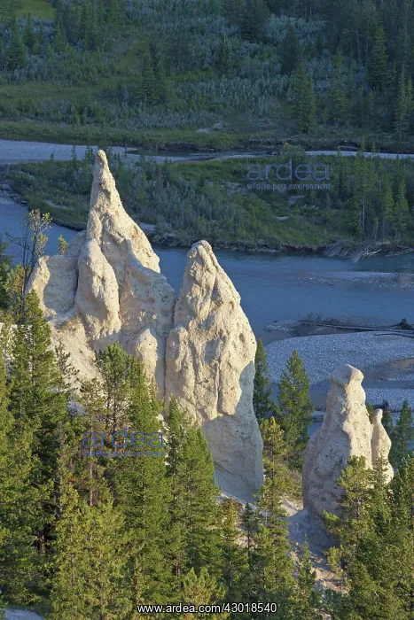  : Earth Pyramids  /  Hoodoos