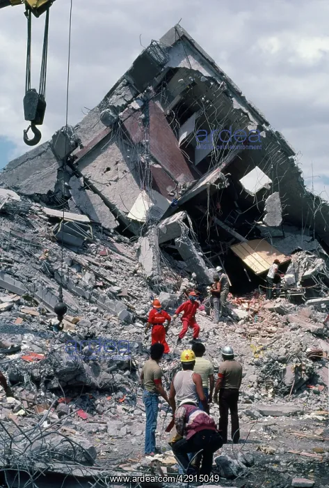 : Earthquake damage : Earthquake damage