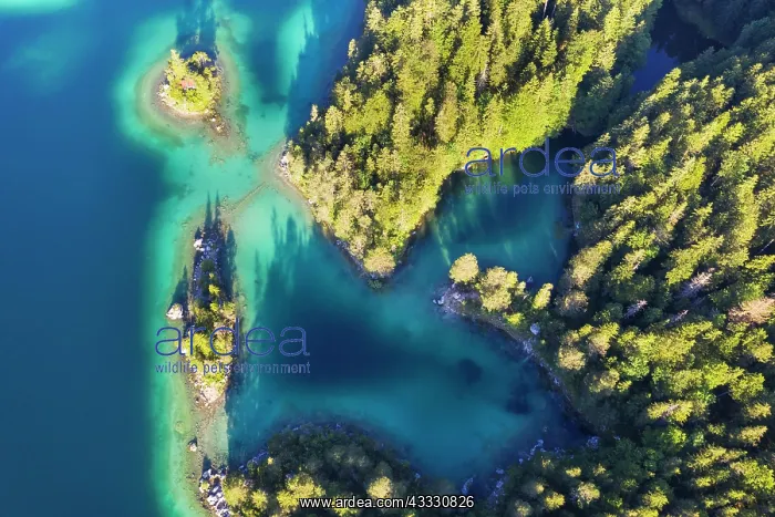 : Eibsee lake with Braxen island and Sch&, x1ae8a9;chl : Eibsee lake with Braxen island and Sch&, x1ae8a9;chl