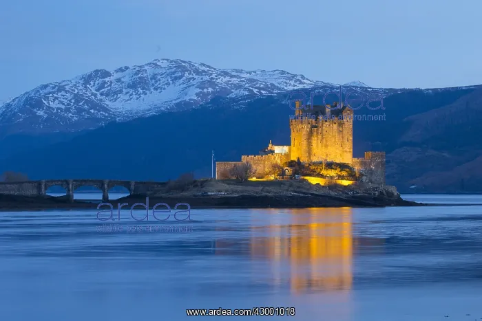 : Eilean Donan Castle at Loch Duich - Kyle of Lochalsh : Eilean Donan Castle at Loch Duich - Kyle of Lochalsh