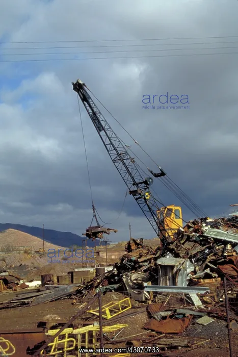 : Electromagnetic crane : Electromagnetic crane