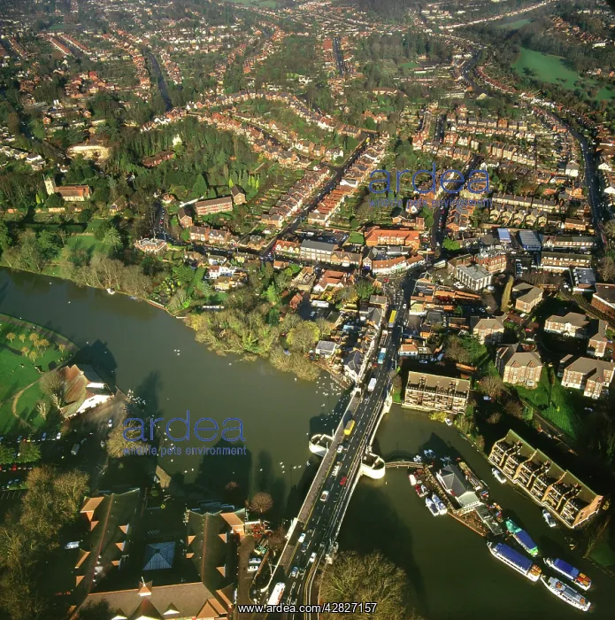 : England - Aerial view, Reading and River Thames, Berkshire : England - Aerial view, Reading and River Thames, Berkshire