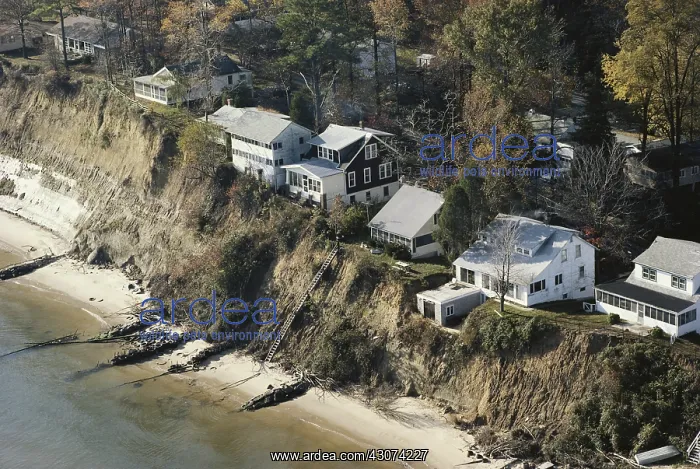 : Erosion Threatens Houses, Maryland : Erosion Threatens Houses, Maryland