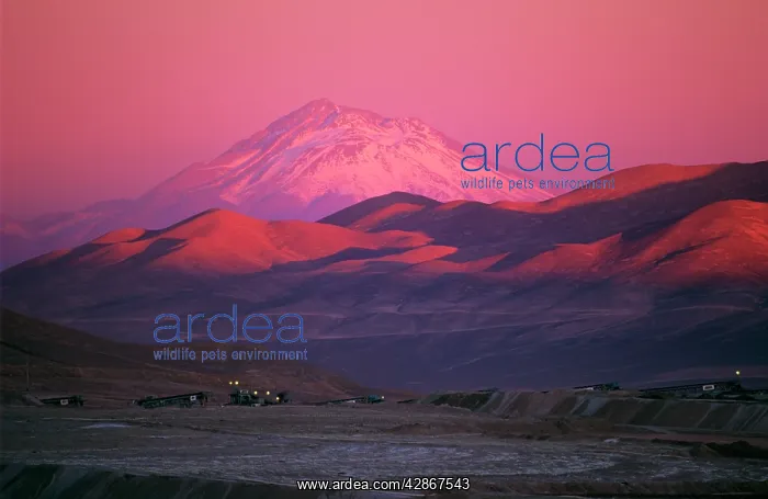 : Escondida copper mine and Llullaillaco, active : Escondida copper mine and Llullaillaco, active
