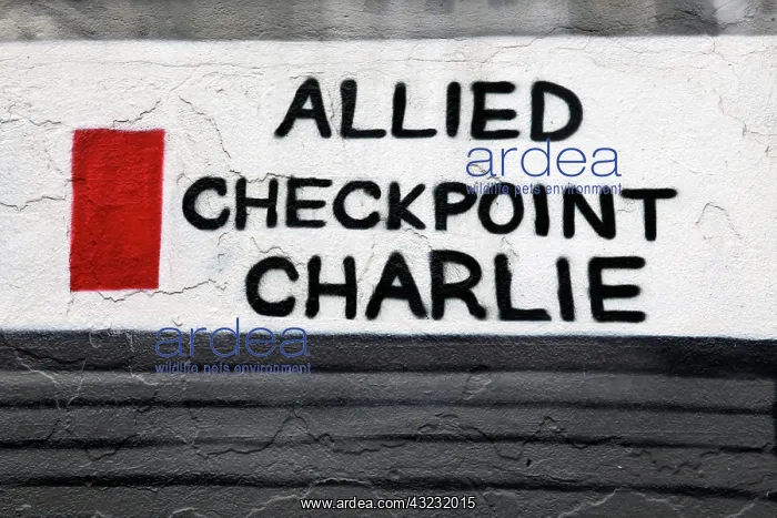 : Europe, Germany, Berlin. Checkpoint Charlie : Europe, Germany, Berlin. Checkpoint Charlie