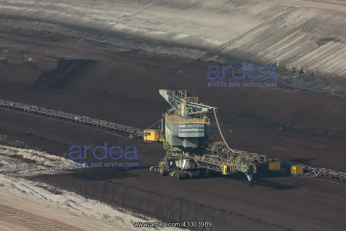 : Excavator at work at Nochten opencast mine - mining : Excavator at work at Nochten opencast mine - mining