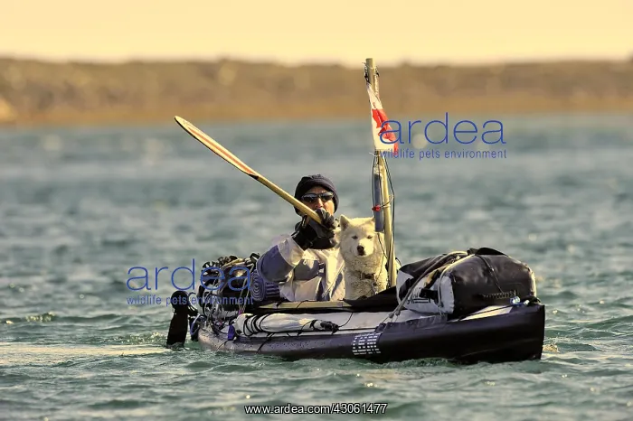 : Exploring the lake Stanwell Fletcher Kayak Somerset Island : Exploring the lake Stanwell Fletcher Kayak Somerset Island