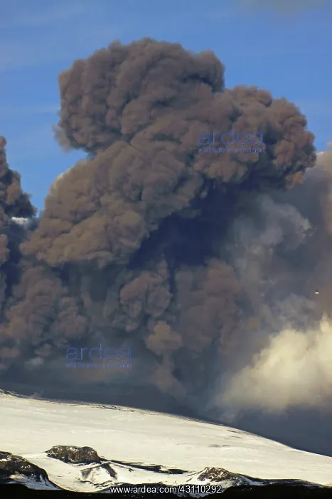 : Eyjafjallaj?? ?kull Ash Cloud, Iceland : Eyjafjallaj?? ?kull Ash Cloud, Iceland