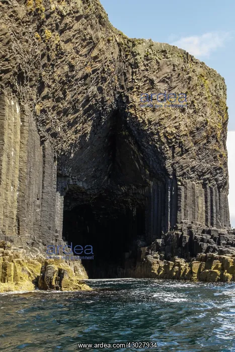 : Fingal's Cave of Staffa Island, volcanic island : Fingal's Cave of Staffa Island, volcanic island
