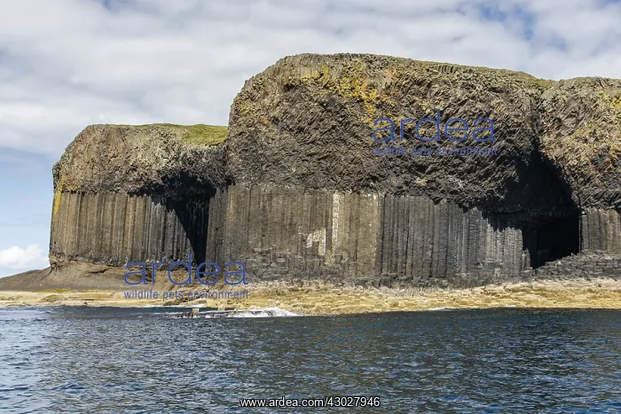 : Fingal's Cave of Staffa Island, volcanic island : Fingal's Cave of Staffa Island, volcanic island