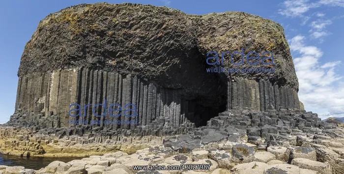 : Fingal's Cave of Staffa Island, volcanic island : Fingal's Cave of Staffa Island, volcanic island