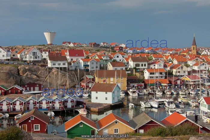 : Fishing huts Smoegen Colourful Traditional Fishing Huts : Fishing huts Smoegen Colourful Traditional Fishing Huts