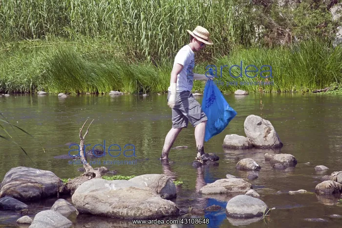 : FoLAR's annual River Cleanup : FoLAR's annual River Cleanup