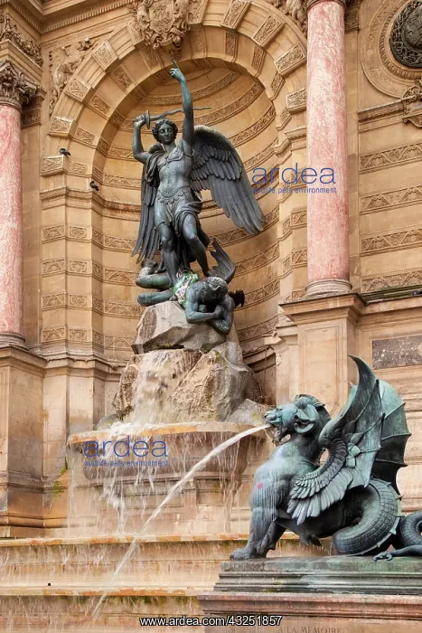: Fontaine Saint Michel, built by Gabriel : Fontaine Saint Michel, built by Gabriel