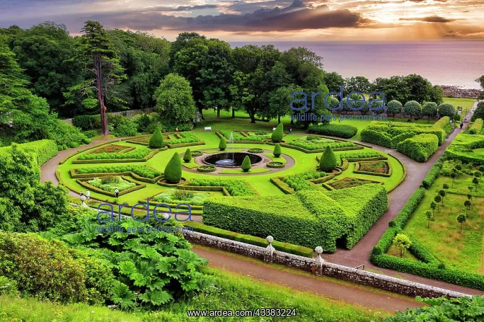 : Formal Garden, Baroque Garden, Italian Coastal Garden : Formal Garden, Baroque Garden, Italian Coastal Garden