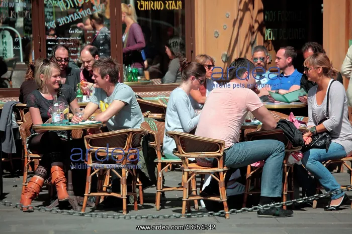 : France, Paris, A sidewalk cafe : France, Paris, A sidewalk cafe