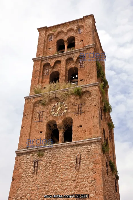 : France, Provence, Moustiers-Ste-Marie. Cathedral : France, Provence, Moustiers-Ste-Marie. Cathedral
