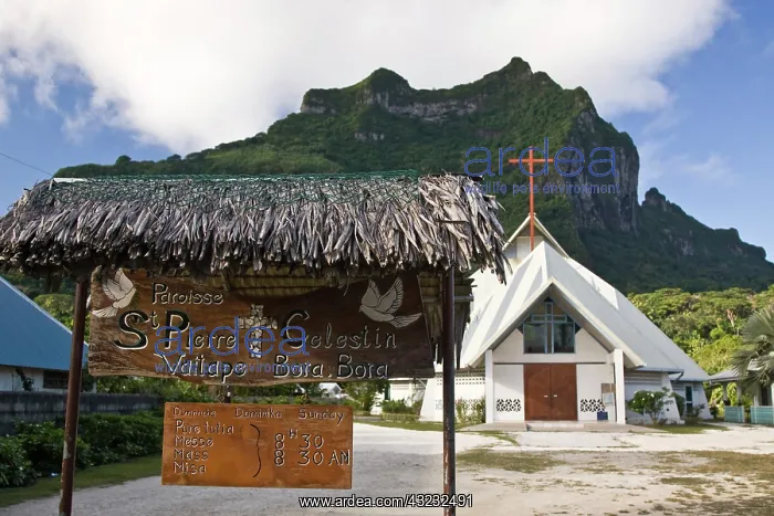 : French Polynesia, Bora Bora, Vaitape. St : French Polynesia, Bora Bora, Vaitape. St