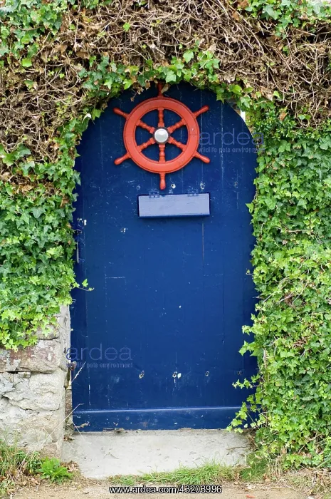 : Garden door, Ile d'Ouessant Island, Bretagne, France : Garden door, Ile d'Ouessant Island, Bretagne, France