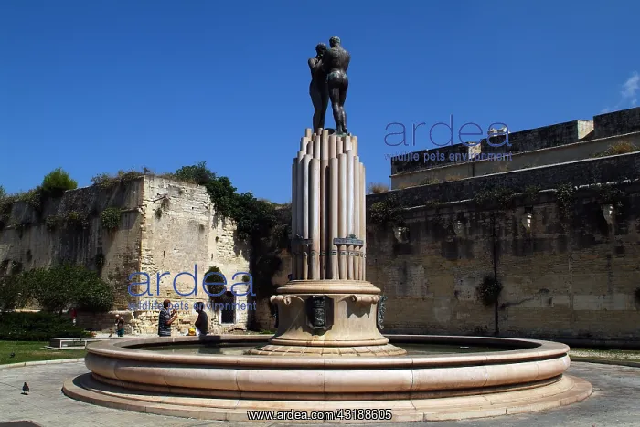 : Geografie, Italien, Apulien, Lecce, Brunnen, Brunnen : Geografie, Italien, Apulien, Lecce, Brunnen, Brunnen