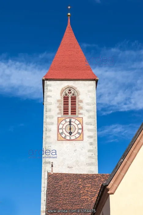 : Geografie, Italien, Dorfkirche von : Geografie, Italien, Dorfkirche von