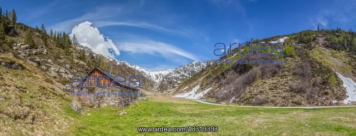 : Geografie, Italien, H&xfc;tte bei : Geografie, Italien, H&xfc;tte bei