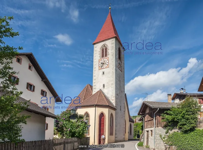 : Geografie, Italien, Kirche der Heiligen : Geografie, Italien, Kirche der Heiligen