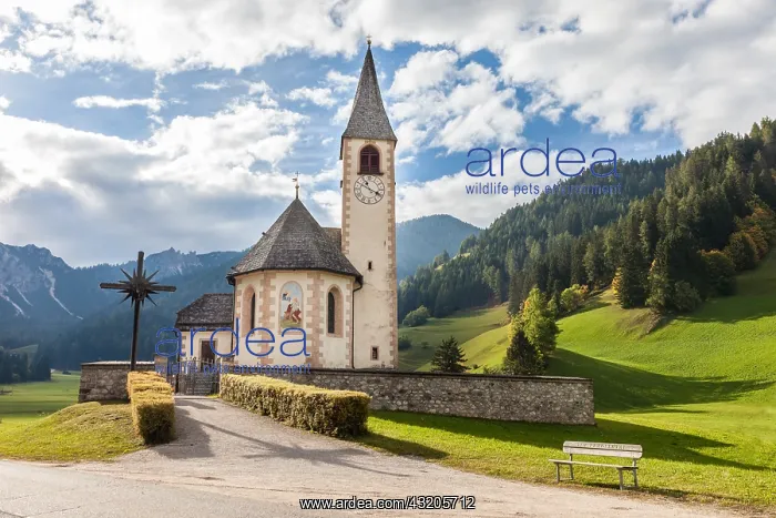 : Geografie, Italien, Kirche von St : Geografie, Italien, Kirche von St