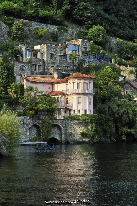 : Geografie, Italien, Piemont, Villen am Lago Maggiore : Geografie, Italien, Piemont, Villen am Lago Maggiore
