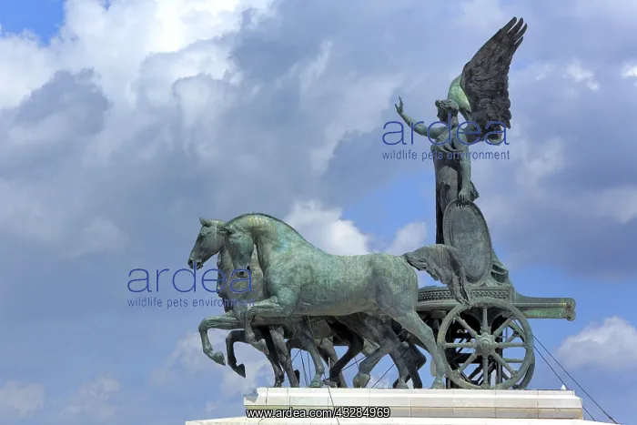 : geography / travel, Italy, Scupture of Victoria : geography / travel, Italy, Scupture of Victoria